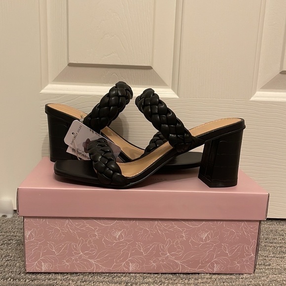 Sincerely Jules Stacked Block Heel Sandals - Picture 2 of 6